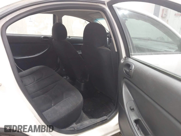 2006 Dodge Stratus SXT z VIN 1B3EL46XX6N153412, wystawiony jako IAAI lot #42096526 z przebiegiem 57 014 mil mil oraz . Historia ofert i sprzedaży dostępna na DreamBid. Obrazek 8.
