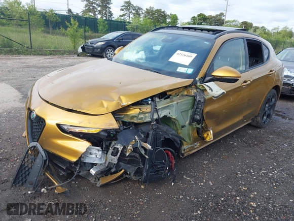 2022 Alfa Romeo Stelvio Veloce z VIN ZASPAKBNXN7D26328, wystawiony jako IAAI lot #42326409 z przebiegiem 42 494 mil mil oraz . Historia ofert i sprzedaży dostępna na DreamBid. Obrazek 21.