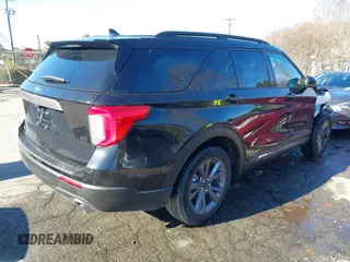 2024 Ford Explorer XLT with VIN 1FMSK7DHXRGA20820, listed as a IAAI auction lot 41034066 with 4,407 mi miles and . Bid and sale history available at DreamBid. Image 4.