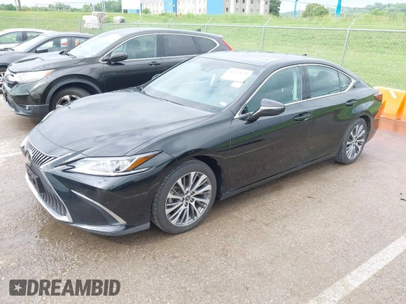 2020 Lexus ES 350 with VIN 58ADZ1B10LU055942, listed as a IAAI auction lot 42423623 with 73,724 mi miles and . Bid and sale history available at DreamBid. Image 2.