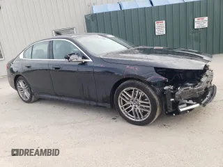 2025 BMW 5 Series 540i xDrive with VIN WBA63FJ04SCU11533, listed as a Copart auction lot 49496895 with 3,579 mi miles and Clean Title. Bid and sale history available at carsss.com. Image 4.