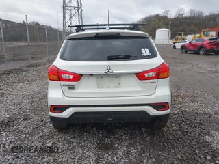 2019 Mitsubishi Outlander ES z VIN JA4AR3AU8KU028227, wystawiony jako IAAI lot #41901320 z przebiegiem 137 337 mil mil oraz . Historia ofert i sprzedaży dostępna na DreamBid. Obrazek 17.