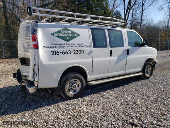 2019 GMC Savana Cargo Van with VIN 1GTW7AFG6K1294520, listed as a Copart auction lot 83498774 with 145,685 mi miles and Salvage Title. Bid and sale history available at carsss.com. Image 3.