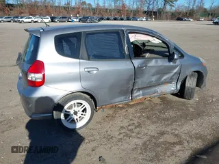 2008 Honda Fit Sport with VIN JHMGD38638S039967, listed as a IAAI auction lot 41311428 with 209,008 mi miles. Bid and sale history available at carsss.com. Image 4.