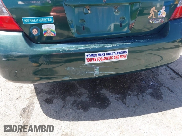 2001 Toyota Prius with VIN JT2BK12UX10033011, listed as a IAAI auction lot 42270936 with 147,675 mi miles and . Bid and sale history available at DreamBid. Image 6.