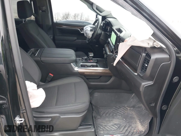 2024 Chevrolet Silverado 1500 RST with VIN 1GCUDEED3RZ314958, listed as a IAAI auction lot 41364630 with 16,229 mi miles. Bid and sale history available at carsss.com. Image 5.