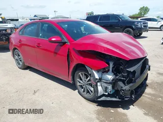 2023 Kia Forte LXS z VIN 3KPF24AD8PE552487, wystawiony jako IAAI lot #42226496 z przebiegiem 26 645 mil mil oraz . Historia ofert i sprzedaży dostępna na DreamBid. Obrazek 1.