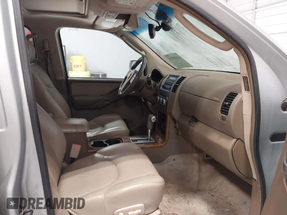 2005 Nissan Pathfinder SE with VIN 5N1AR18UX5C749610, listed as a IAAI auction lot 41109719 with 230,042 mi miles. Bid and sale history available at carsss.com. Image 5.