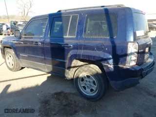 2016 Jeep Patriot Sport with VIN 1C4NJPBB0GD547623, listed as a IAAI auction lot 41636096 with 88,894 mi miles. Bid and sale history available at carsss.com. Image 3.