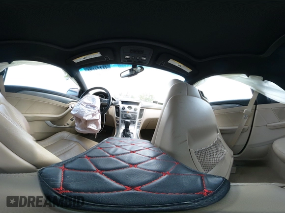 2014 Cadillac CTS Performance z VIN 1G6DG1E33E0135490, wystawiony jako IAAI lot #42274193 z przebiegiem 83 556 mil mil oraz . Historia ofert i sprzedaży dostępna na DreamBid. Obrazek 18.