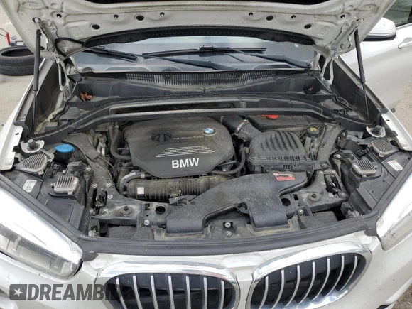 2016 BMW X1 xDrive28i z VIN WBXHT3C30G5E54396, wystawiony jako Copart lot #56042815 z przebiegiem 101 632 mil mil oraz Szkoda całkowita • Salvage title. Historia ofert i sprzedaży dostępna na DreamBid. Obrazek 12.