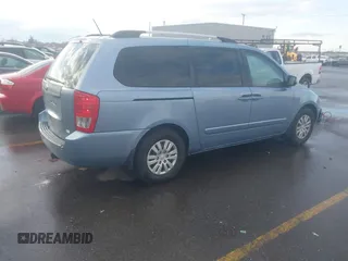 2014 Kia Sedona LX with VIN KNDMG4C79E6547589, listed as a IAAI auction lot 41724633 with 211,213 mi miles. Bid and sale history available at carsss.com. Image 4.