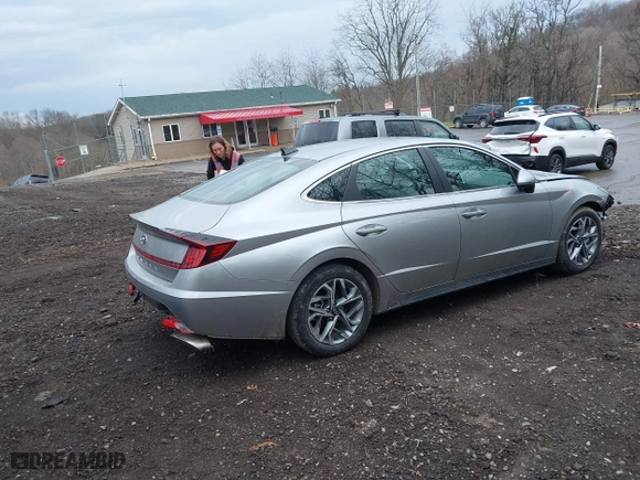 2020 Hyundai Sonata SEL with VIN 5NPEF4JA0LH036135, listed as a IAAI auction lot 41908652 with 7,962 mi miles. Bid and sale history available at carsss.com. Image 4.