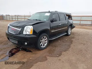 2014 GMC Yukon XL Denali with VIN 1GKS2MEF8ER239777, listed as a IAAI auction lot 41192009 with 142,656 mi miles. Bid and sale history available at carsss.com. Image 18.