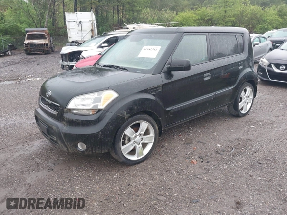 2010 Kia Soul + with VIN KNDJT2A24A7043661, listed as a IAAI auction lot 41981313 with 69,600 mi miles. Bid and sale history available at carsss.com. Image 2.