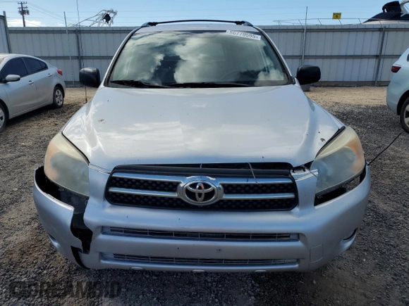 2007 Toyota RAV4 Limited z VIN JTMBD31V075067431, wystawiony jako Copart lot #56770595 z przebiegiem 137 073 mil mil oraz Szkoda całkowita • Salvage title. Historia ofert i sprzedaży dostępna na DreamBid. Obrazek 5.