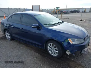 2011 Volkswagen Jetta Sedan SE PZEV with VIN 3VWDZ7AJXBM018753, listed as a IAAI auction lot 41603391 with 145,527 mi miles. Bid and sale history available at carsss.com. Image 1.