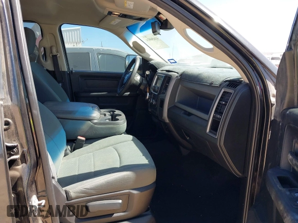 2015 Ram 2500 Tradesman with VIN 3C6UR5CJ3FG614884, listed as a IAAI auction lot 41656924 with 1 mi miles. Bid and sale history available at carsss.com. Image 5.