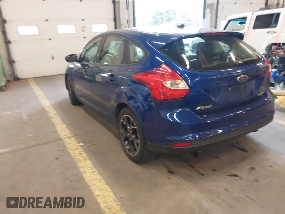 2013 Ford Focus SE with VIN 1FADP3K26DL336078, listed as a IAAI auction lot 41754365 with 104,568 mi miles. Bid and sale history available at carsss.com. Image 3.