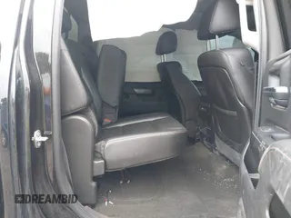 2015 GMC Sierra 2500HD SLT with VIN 1GT12ZE87FF552599, listed as a IAAI auction lot 40054977 with 146,190 mi miles and . Bid and sale history available at DreamBid. Image 8.