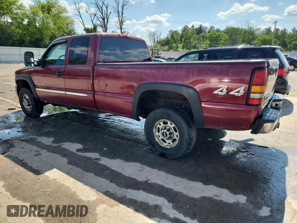 2006 GMC Sierra 2500HD Work Truck with VIN 1GTHK29D66E223055, listed as a Copart auction lot 62826635 with 355,735 mi miles and Non repairable. Bid and sale history available at DreamBid. Image 2.