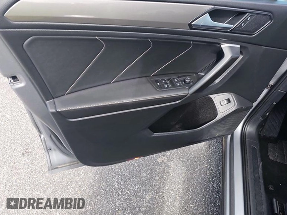 2024 Volkswagen Tiguan SE с VIN 3VV3B7AX6RM085904, выставлен на аукционе IAAI как лот 42852870 с пробегом 27 302 миль миль и . История ставок и продаж доступна на DreamBid. Изображение 17.