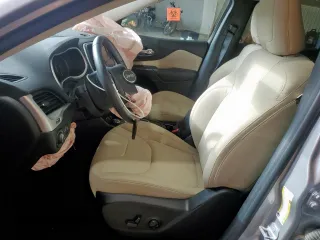 2016 Jeep Cherokee Latitude with VIN 1C4PJMCBXGW168154, listed as a Copart auction lot 61371545 with Not provided miles and Salvage title. Bid and sale history available at DreamBid. Image 7.