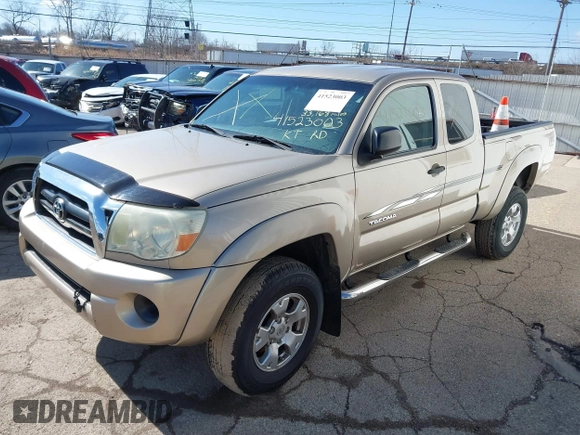 2006 Toyota Tacoma with VIN 5TEUU42NX6Z154875, listed as a IAAI auction lot 41523003 with 33,168 mi miles. Bid and sale history available at carsss.com. Image 17.