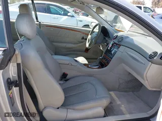 2005 Mercedes-Benz CLK-Class 3.2L with VIN WDBTJ65J35F145745, listed as a IAAI auction lot 42004415 with 189,275 mi miles. Bid and sale history available at carsss.com. Image 5.