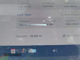 2023 Tesla Model 3 с VIN 5YJ3E1EAXPF568984, выставлен на аукционе IAAI как лот 42346535 с пробегом 32 242 миль миль и . История ставок и продаж доступна на DreamBid. Изображение 7.