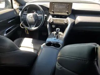 2022 Toyota Venza LE with VIN JTEAAAAH0NJ117778, listed as a Copart auction lot 70508694 with 31,492 mi miles and Salvage Title. Bid and sale history available at carsss.com. Image 8.