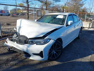 2020 BMW 3 Series 330i xDrive with VIN 3MW5R7J00L8B34288, listed as a IAAI auction lot 41421442 with 43,930 mi miles. Bid and sale history available at carsss.com. Image 17.