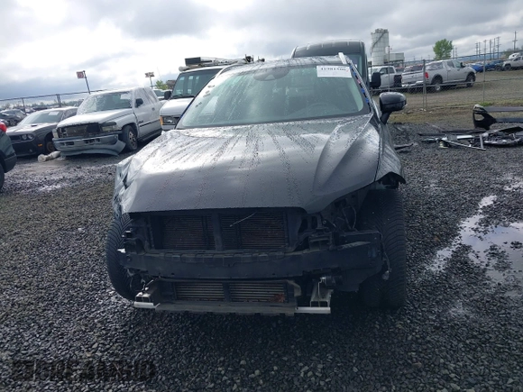 2019 Volvo XC60 Momentum with VIN YV4A22RK1K1379891, listed as a IAAI auction lot 41981506 with 53,594 mi miles and . Bid and sale history available at DreamBid. Image 13.