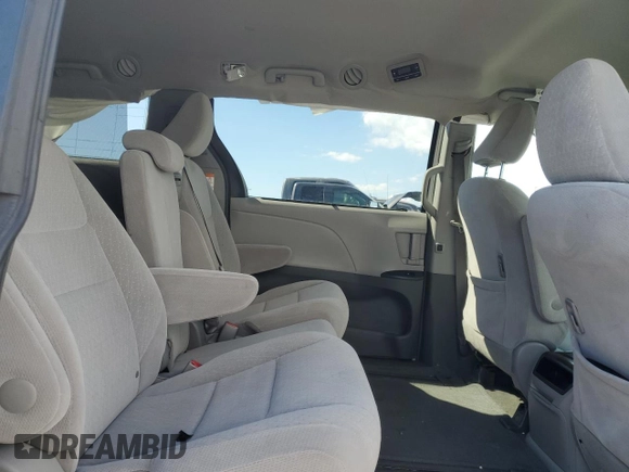 2017 Toyota Sienna LE Auto Access Seat with VIN 5TDKZ3DC9HS819666, listed as a Copart auction lot 89017475 with 118,170 mi miles and Salvage Title. Bid and sale history available at carsss.com. Image 11.