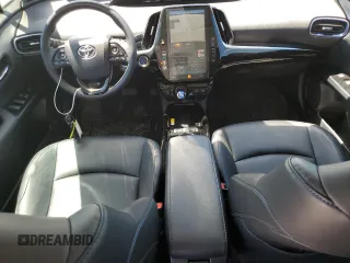 2019 Toyota Prius L Eco z VIN JTDKARFU7K3071668, wystawiony jako Copart lot #53901475 z przebiegiem 146 568 mil mil oraz Szkoda całkowita • Salvage title. Historia ofert i sprzedaży dostępna na DreamBid. Obrazek 8.