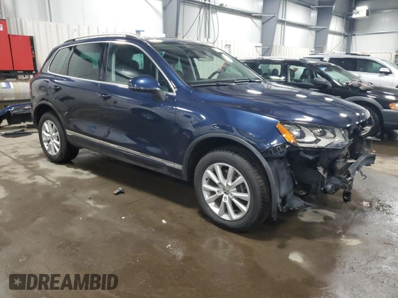 2014 Volkswagen Touareg Lux z VIN WVGEF9BP4ED006236, wystawiony jako Copart lot #47394505 z przebiegiem 85 179 mil mil oraz Szkoda całkowita • Salvage title. Historia ofert i sprzedaży dostępna na DreamBid. Obrazek 4.