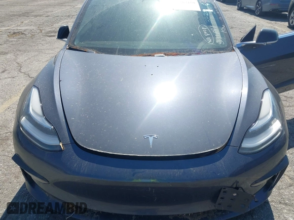 2020 Tesla Model 3 Standard Range Plus z VIN 5YJ3E1EA4LF597181, wystawiony jako IAAI lot #42283159 z przebiegiem 109 993 mil mil oraz . Historia ofert i sprzedaży dostępna na DreamBid. Obrazek 10.