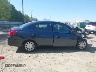 2015 Nissan Versa SV with VIN 3N1CN7APXFL813704, listed as a IAAI auction lot 42005624 with 170,690 mi miles. Bid and sale history available at carsss.com. Image 14.