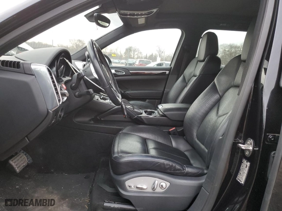2018 Porsche Cayenne S with VIN WP1AB2A23JLA60752, listed as a Copart auction lot 44623825 with 86,605 mi miles and Salvage Title. Bid and sale history available at carsss.com. Image 7.