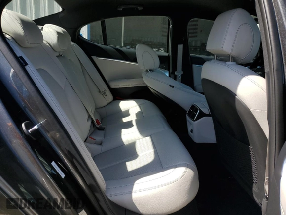 2025 Genesis G70 2.5T with VIN KMTG34SC4SU154731, listed as a Copart auction lot 58399565 with 11,260 mi miles and Clean title. Bid and sale history available at DreamBid. Image 10.