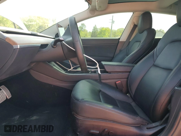 2020 Tesla Model 3 Performance z VIN 5YJ3E1EC1LF713406, wystawiony jako Copart lot #55252595 z przebiegiem 39 905 mil mil oraz Szkoda całkowita • Salvage title. Historia ofert i sprzedaży dostępna na DreamBid. Obrazek 7.