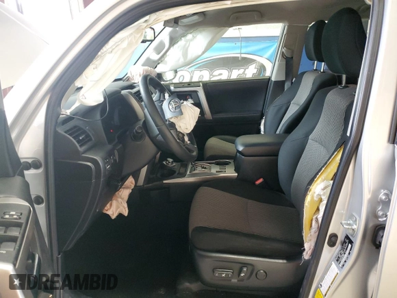 2023 Toyota 4Runner SR5 z VIN JTEMU5JR0P6106886, wystawiony jako Copart lot #61213595 z przebiegiem 30 183 mil mil oraz Szkoda całkowita • Salvage title. Historia ofert i sprzedaży dostępna na DreamBid. Obrazek 7.
