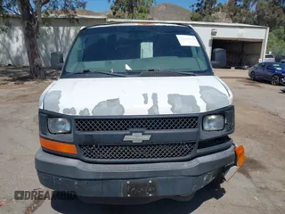 2005 Chevrolet City Express Cargo z VIN 1GCHG35V051250473, wystawiony jako IAAI lot #42316832 z przebiegiem 263 832 mil mil oraz . Historia ofert i sprzedaży dostępna na DreamBid. Obrazek 12.