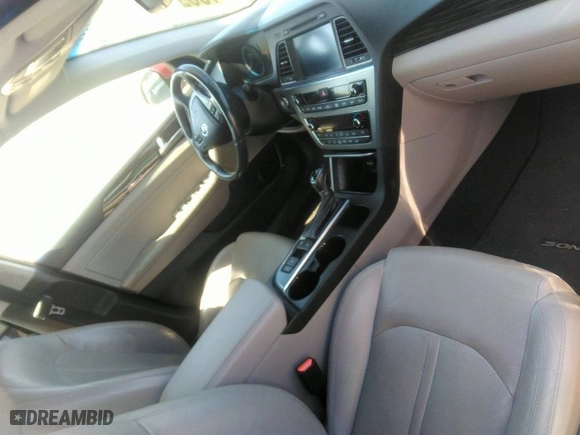2016 Hyundai Sonata Hybrid Limited with VIN KMHE34L14GA033737, listed as a IAAI auction lot 41941249 with 136,506 mi miles. Bid and sale history available at carsss.com. Image 5.