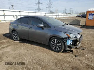 2020 Nissan Versa SV z VIN 3N1CN8EV2LL914312, wystawiony jako Copart lot #54200315 z przebiegiem 45 523 mil mil oraz Szkoda całkowita • Salvage title. Historia ofert i sprzedaży dostępna na DreamBid. Obrazek 4.