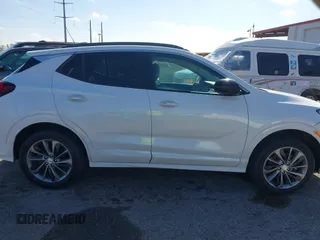 2020 Buick Encore GX Select z VIN KL4MMDSL1LB119733, wystawiony jako IAAI lot #41602514 z przebiegiem Nie podano mil oraz . Historia ofert i sprzedaży dostępna na DreamBid. Obrazek 13.