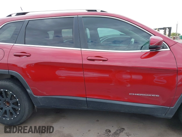 2017 Jeep Cherokee Latitude with VIN 1C4PJLCS1HW669834, listed as a IAAI auction lot 41916950 with 144,596 mi miles and . Bid and sale history available at carsss.com. Image 13.