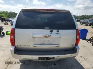 2011 Chevrolet Suburban LT с VIN 1GNSCJE00BR213311, выставлен на аукционе Copart как лот 55612835 с пробегом 219 379 миль миль и Списание • Salvage title. История ставок и продаж доступна на DreamBid. Изображение 6.