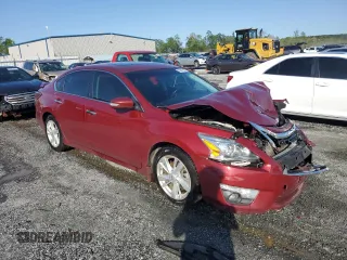 2015 Nissan Altima S with VIN 1N4AL3AP7FC492273, listed as a Copart auction lot 52387645 with 170,356 mi miles and Salvage Title. Bid and sale history available at DreamBid. Image 4.