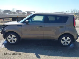 2015 Kia Soul with VIN KNDJN2A29F7167460, listed as a IAAI auction lot 41900985 with 91,948 mi miles. Bid and sale history available at carsss.com. Image 15.